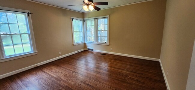 Building Photo - Wonderful home in Overlook!