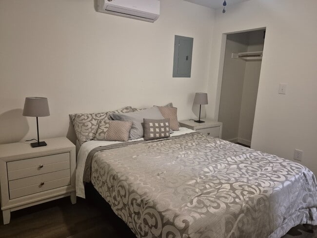 Building Photo - 112 Linda Dr