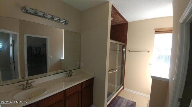 Building Photo - 12192 Chaseborough Way