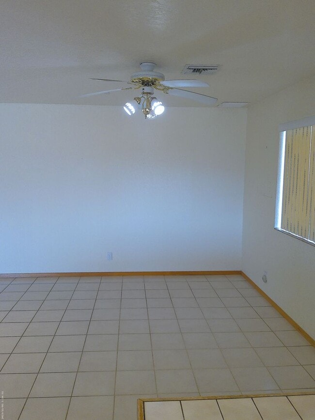 Building Photo - 1771 Miramar Dr