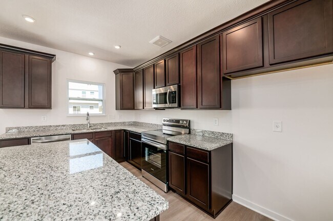 Building Photo - 122 Red Willow Dr