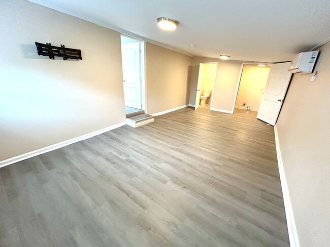 Building Photo - *COMING SOON* Corner Lot 3 Bedroom / 1.5 Bath Home In Pleasanton TX.