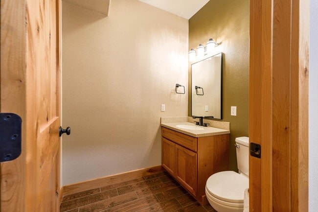 Building Photo - 3 Bed 2.5 Bath Home in the Hills