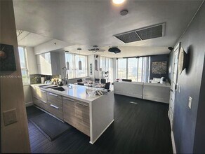 Building Photo - 19501 W Country Club Dr