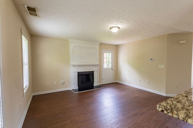 Building Photo - 2432 Pendergrass Ln