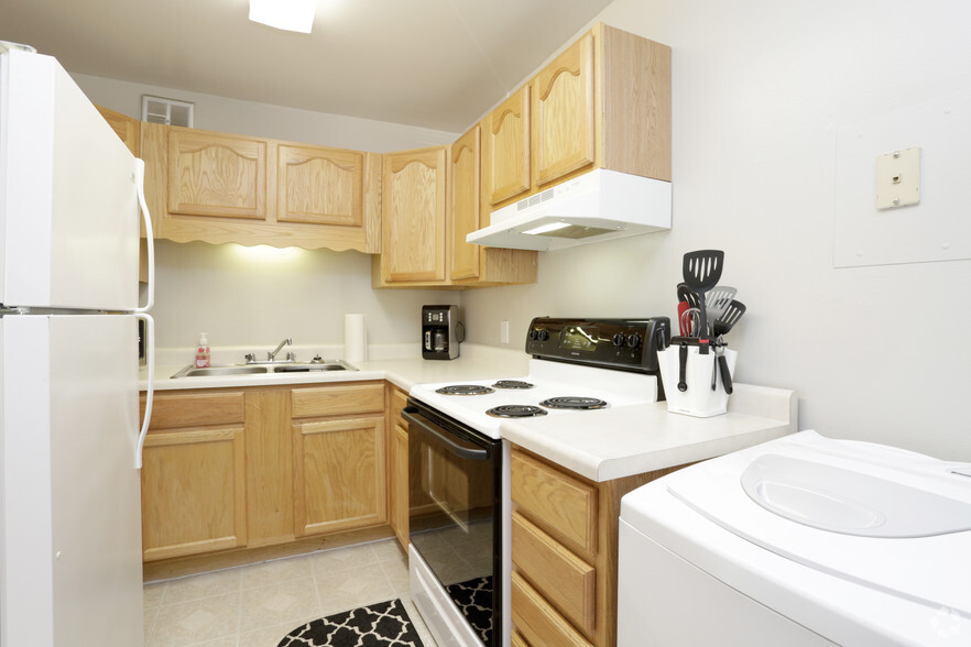 Corporate - Kitchen - Timber Cove