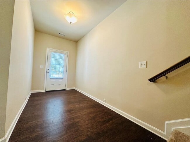 Building Photo - 244 Highland Pointe Cir E