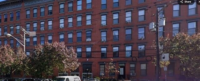 Building Photo - 1115 Willow Ave