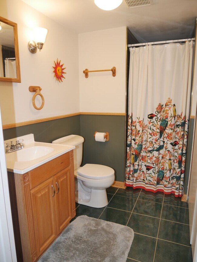 Building Photo - ***Bright and Beautifully Appointed 3BED/3BATH Townhome in Vienna for Rent ***
