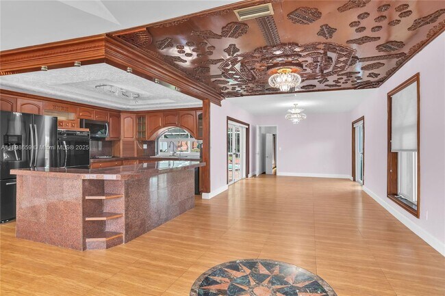 Building Photo - 17320 SW 89th Ave