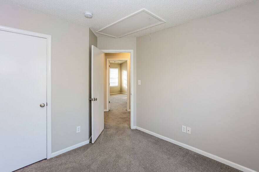 Building Photo - 427 Amhurst St SW