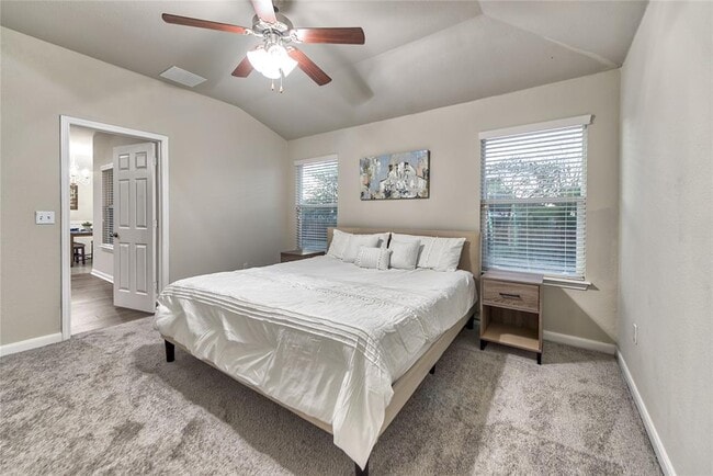 Building Photo - 328 Langely