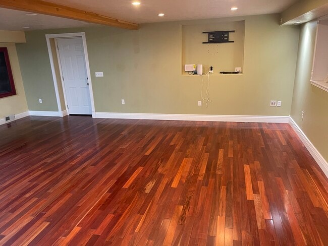 Building Photo - 572 W 6300 S