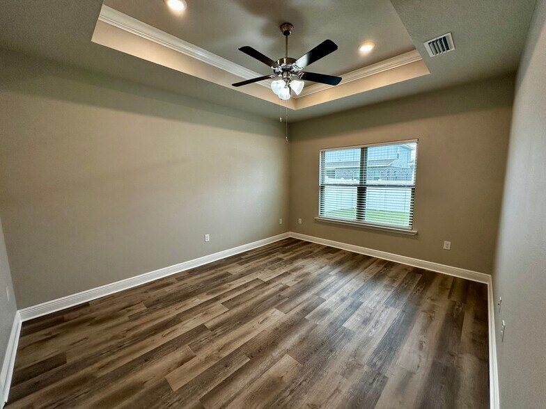 Building Photo - 24398 Alydar Lp