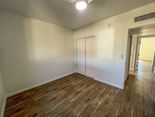 Building Photo - 5078 S Warren Ave