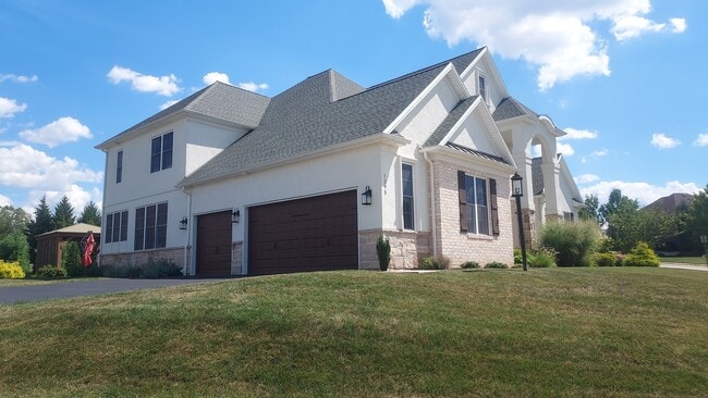 Building Photo - 1295 Needham Cir E