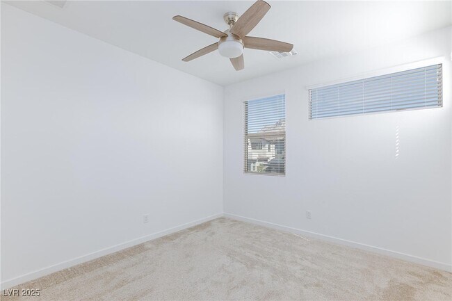 Building Photo - 836 Carlon Hls Ave