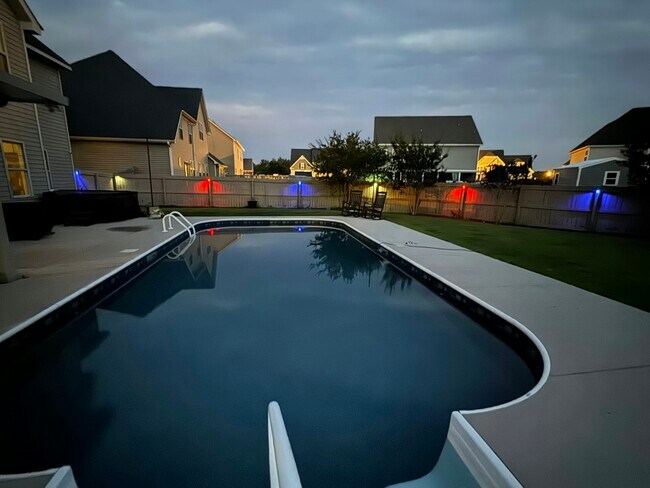 Building Photo - 205 Holmes Point Ct