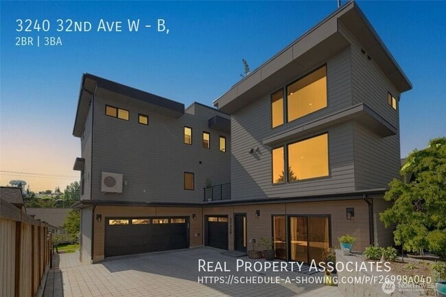 Primary Photo - 3240 32nd Ave W
