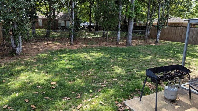 Building Photo - 703 Park Ln