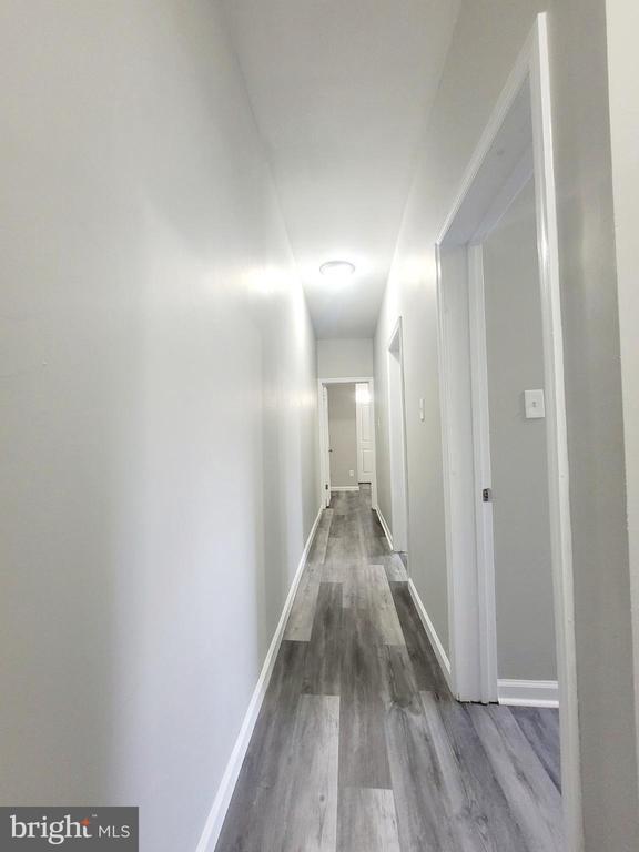 Building Photo - 1622 Blavis St