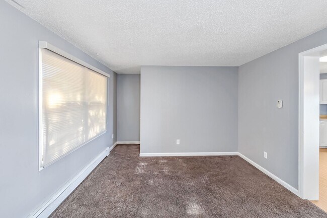 Building Photo - Charming 3-Bedroom Family Home in Orchard Mesa with Incredible Views!!!