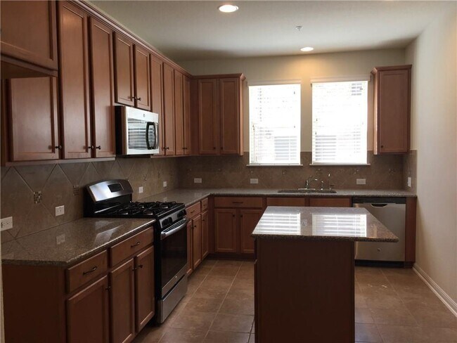 Building Photo - 7220 Wyoming Springs Dr