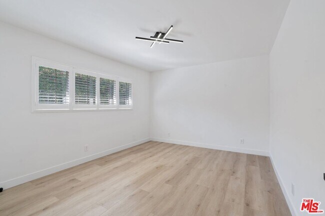 Building Photo - 15974 Tobin Way