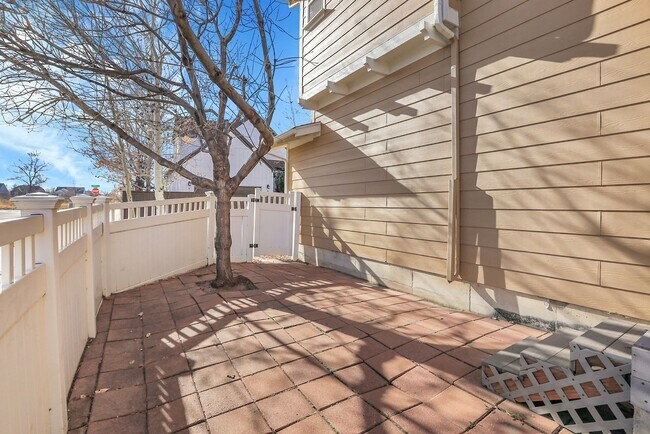 Building Photo - Central Park HOUSE for rent! 2 BLOCKS TO STANLEY MARKETPLACE