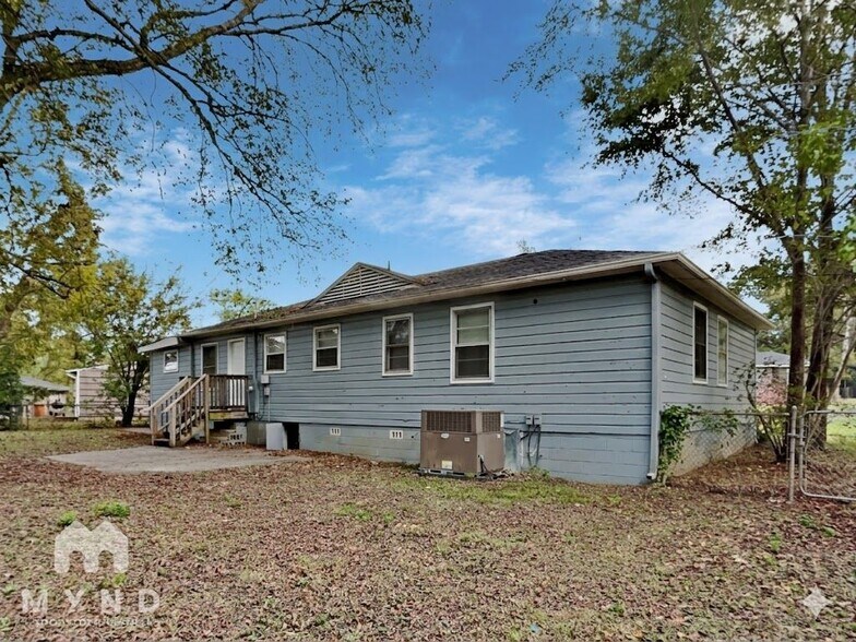 Building Photo - 5916 Ave P