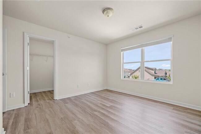 Building Photo - 631 Carlton Pointe Dr