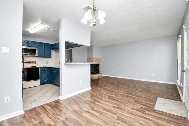 Building Photo - 2379 Briarwest Blvd