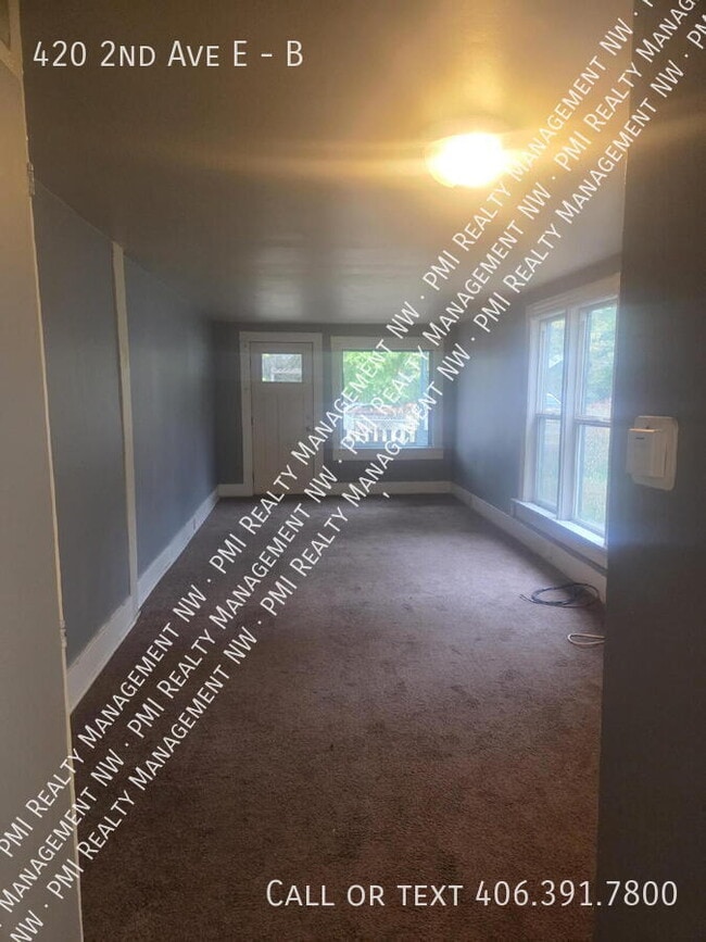 Building Photo - 420 2nd Ave E