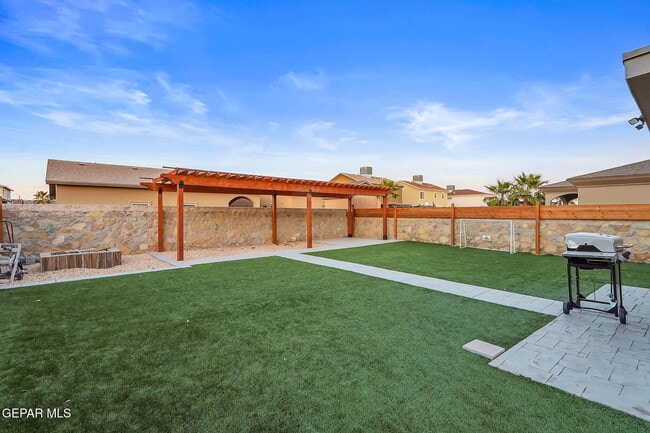 Building Photo - 14677 Spanish Point Dr