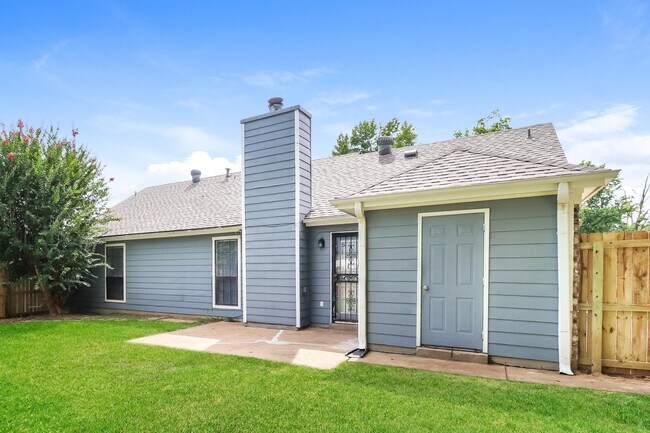 Building Photo - 4022 Castile St