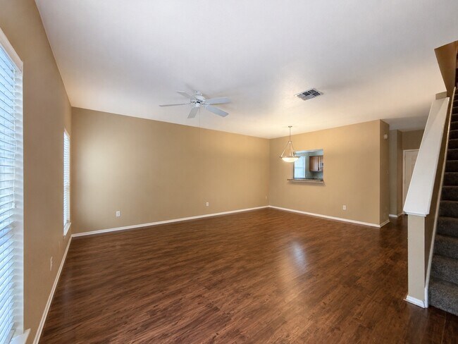 Building Photo - 17659 Red Oak Dr