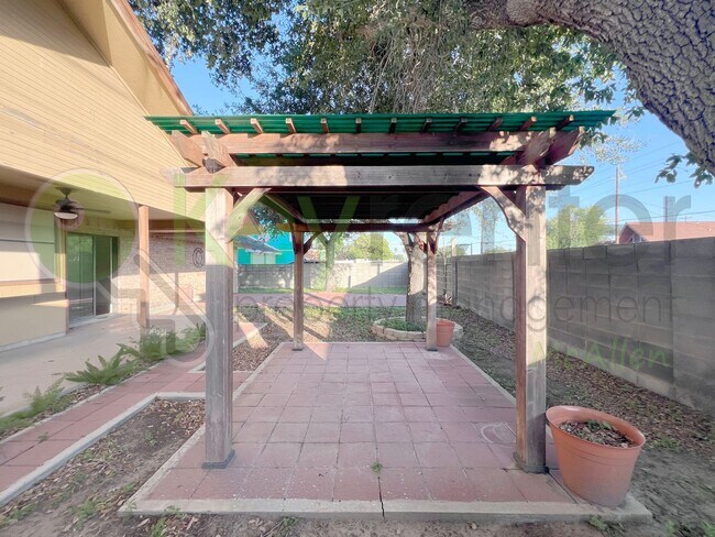 Building Photo - Beautiful 3 bedroom/ 2 bath home in McAllen
