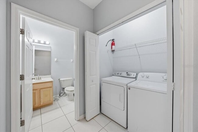 Building Photo - 9508 W Park Village Dr