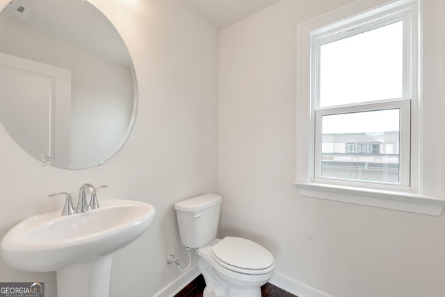Building Photo - 1807 Brandsford St NW