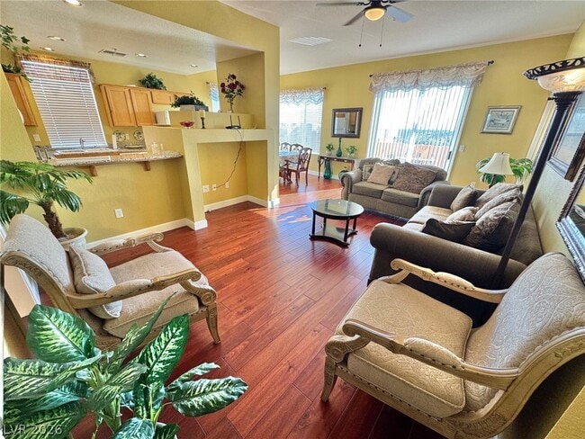 Building Photo - 55 E Agate Ave