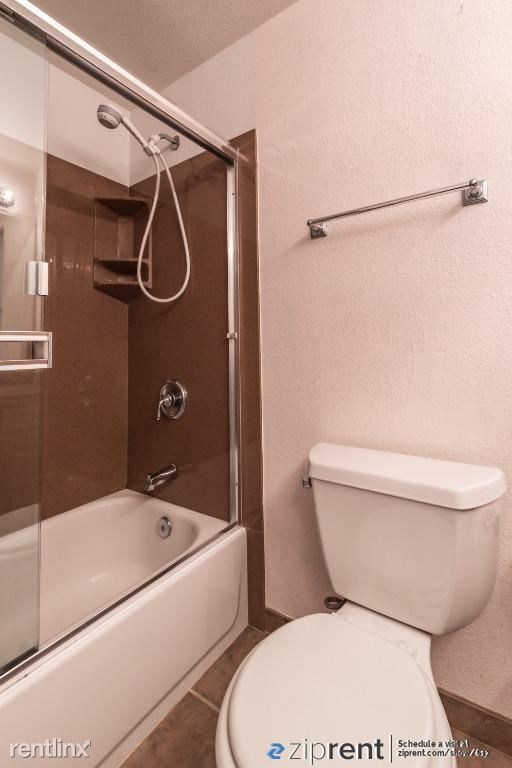 Building Photo - 2 br, 1 bath Condo - 1236 Walker Ave, Waln...