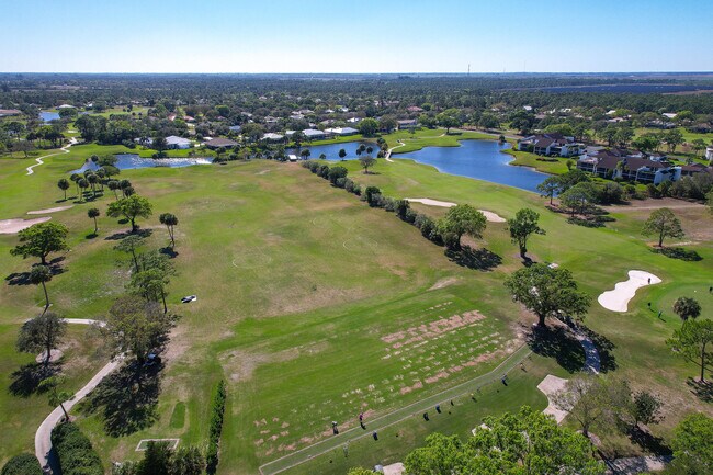 Building Photo - 3000 Conifer Dr