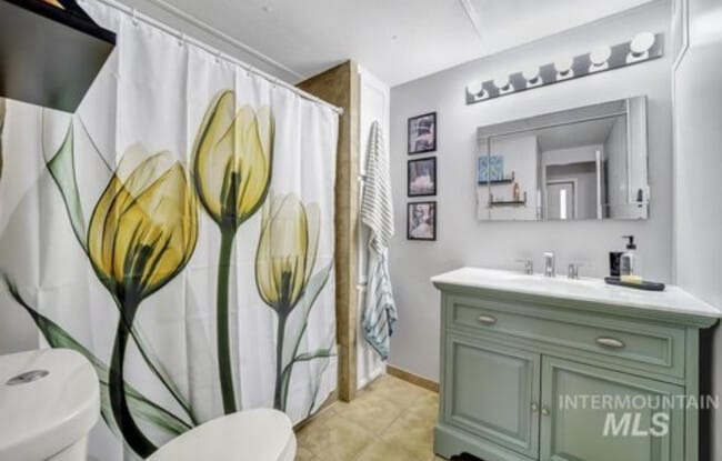 Building Photo - 337 2nd Ave W