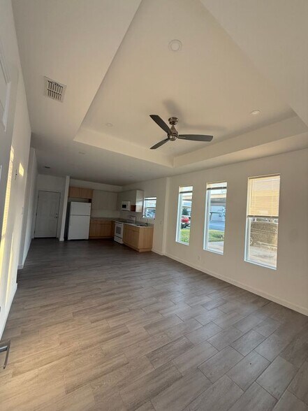Building Photo - 1412 Lore Dr