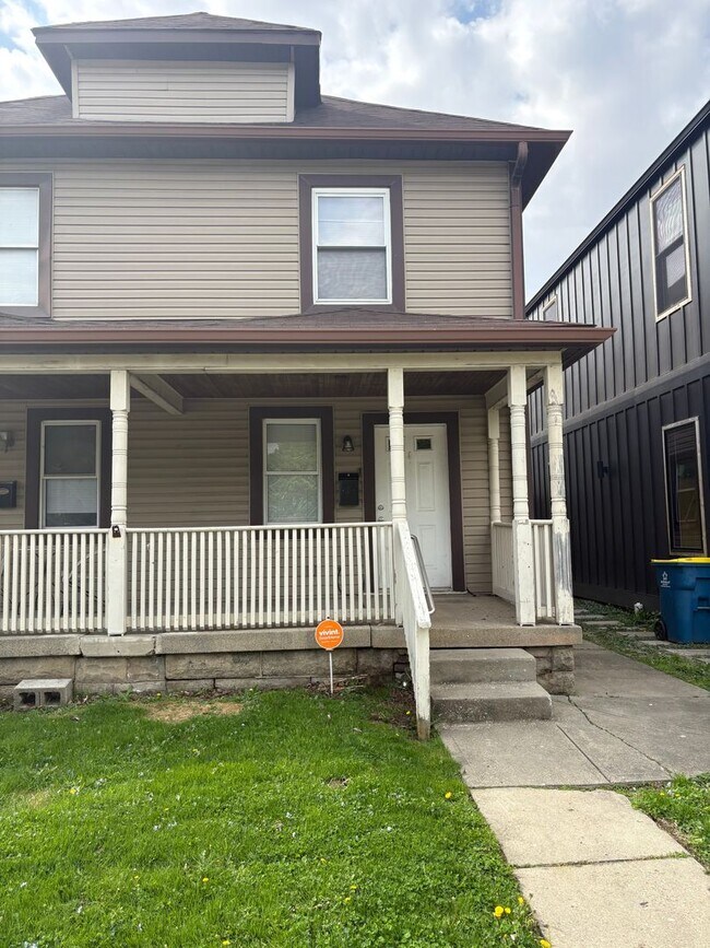 Building Photo - 1527 Prospect St