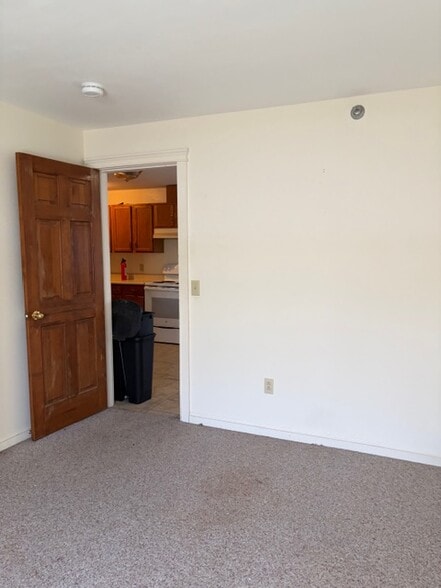 Building Photo - 7 Market Ln