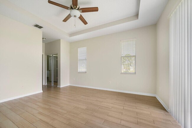 Building Photo - 10419 SW Southgate Ct