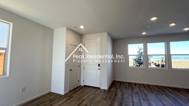 Building Photo - New Elk Grove 3bd/2.5ba Home near Big Horn...