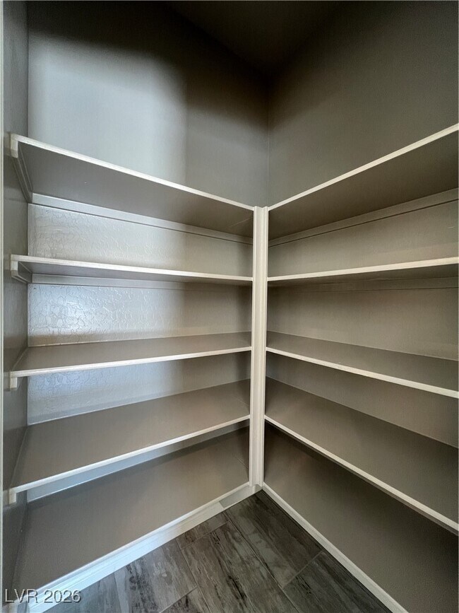 Building Photo - 9126 Reinberg St