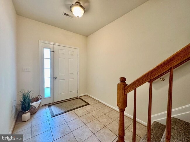 Building Photo - 3788 Bedford Dr